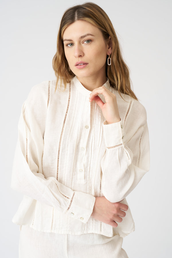 120% Lino Pintuck Blouse With Eyelet Detail MILK