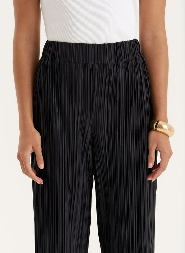 4th & Reckless Black Plisse Trouser- Olivia