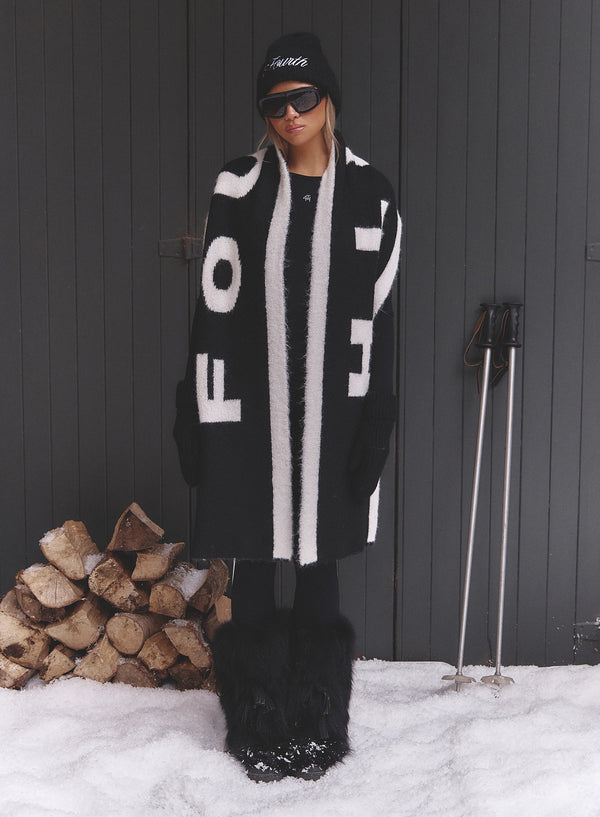 4th & Reckless Black Fourth Branded Knitted Scarf- Letti