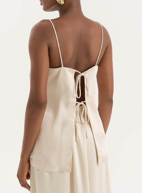 4th & Reckless Champagne Satin Square Neck Cami Top- Hemma