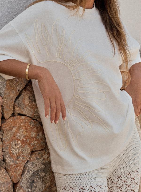 4th & Reckless White Sun Embroidery Oversized T-Shirt- Soleil