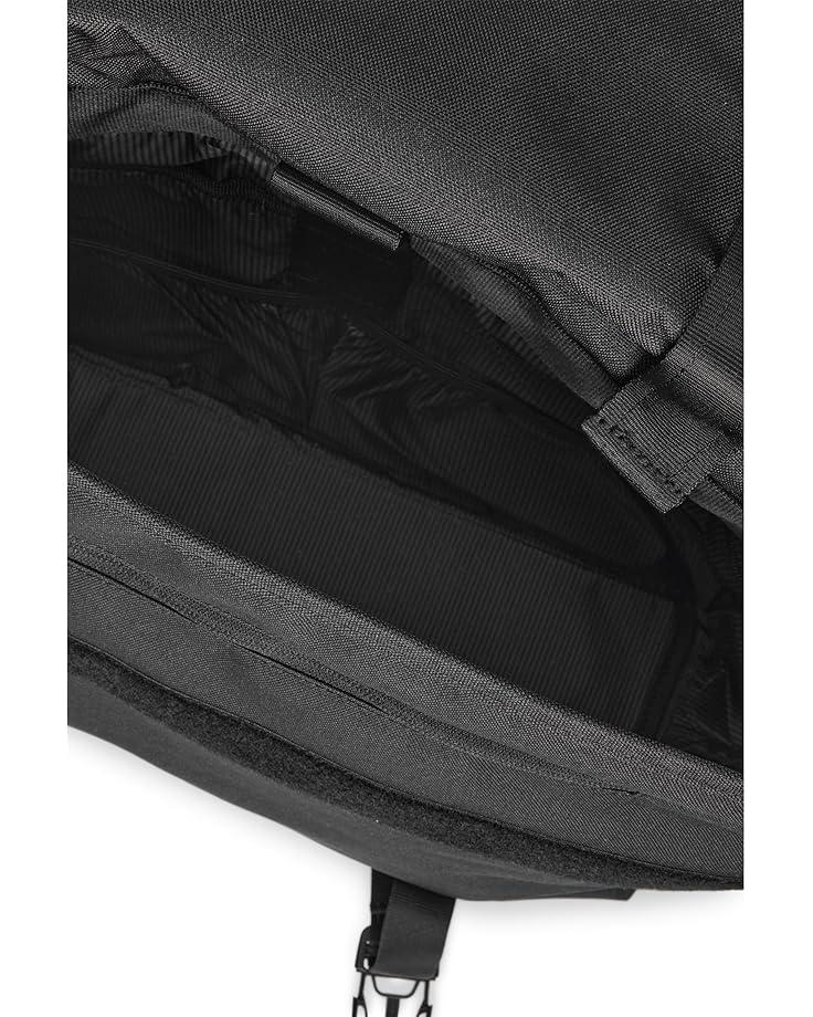 6pm Herschel Supply Co. Cove Messenger