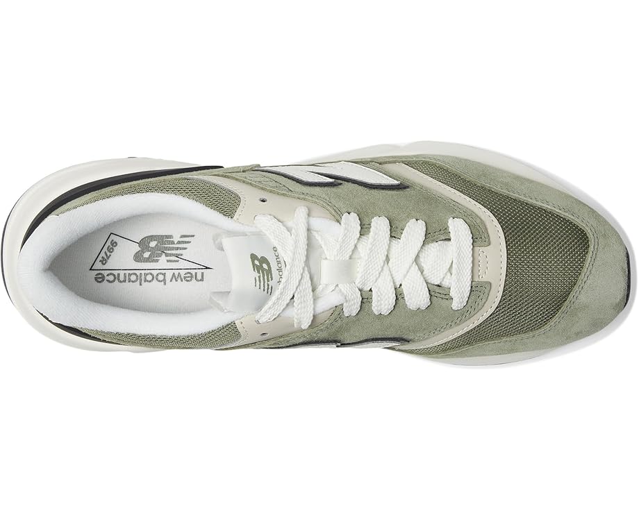 6pm New Balance Classics 997R Unisex