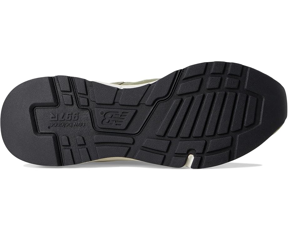 6pm New Balance Classics 997R Unisex