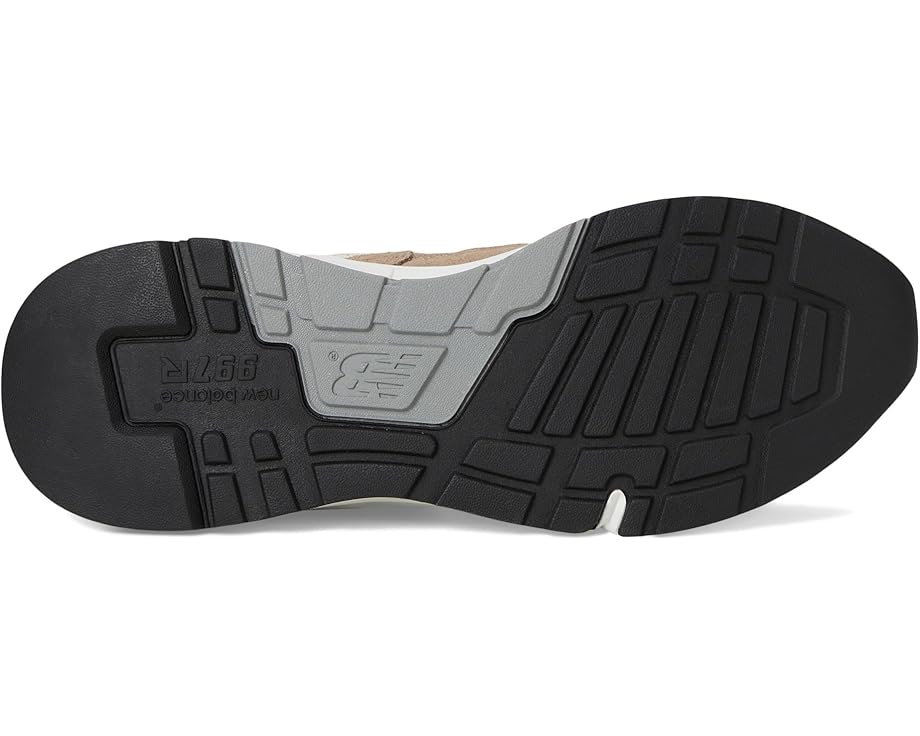 6pm New Balance Classics 997R Unisex
