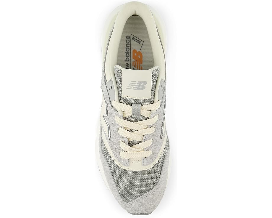 New Balance Classics 997R Unisex