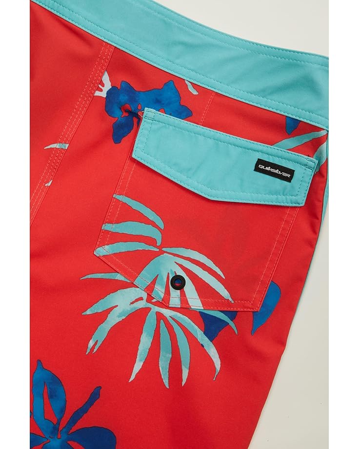 Quiksilver Kids Surfsilk Scallop 17 (Big Kids)