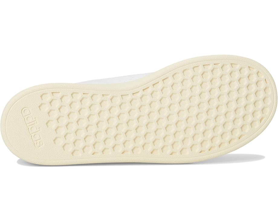 6pm Adidas Kids Smiley World Advantage Sportswear Shoes (Big Kid)