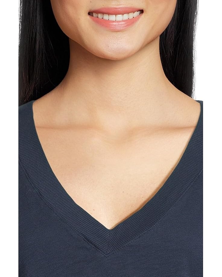 Michael Stars Harlan Cropped V-Neck Tee Women's Nocturnal