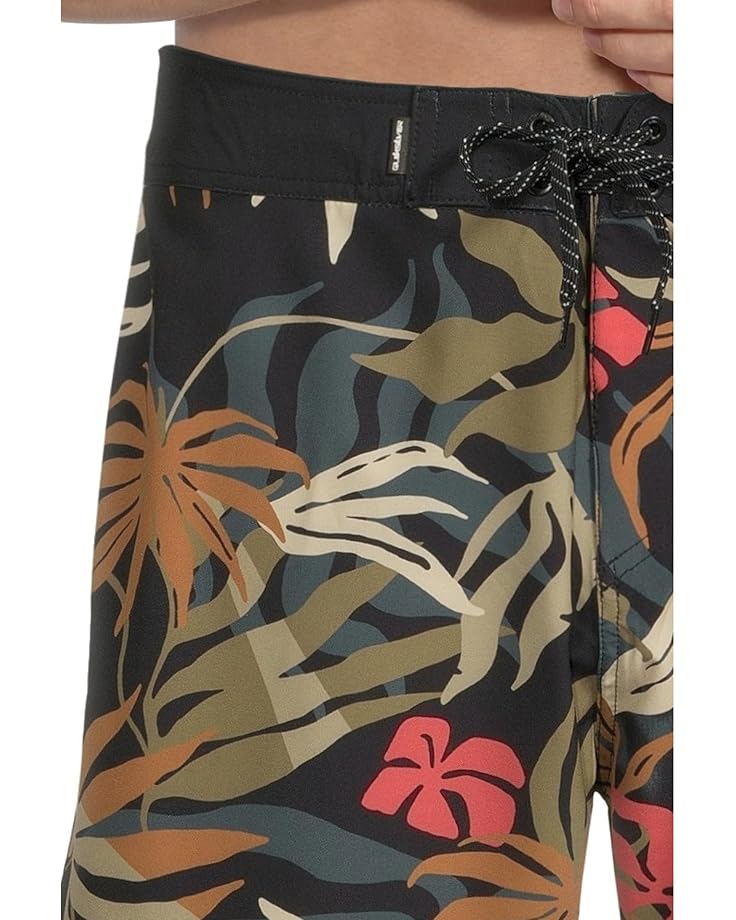 Quiksilver Surfsilk Scallop 19 BoardShorts Men's