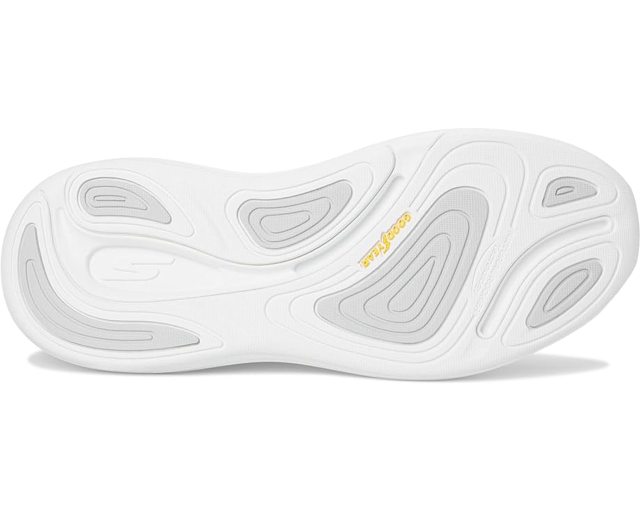 6pm SKECHERS Max Cushioning Suspension Chrone Hands Free Slip-Ins Women's