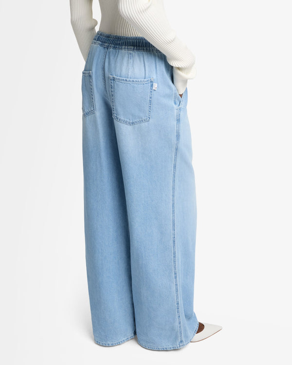7 For All Mankind Weightless Denim Wide Leg Pant Jeans