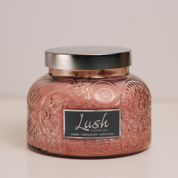 a cheerful giver Amber Bergamot Patchouli - Lush Candle