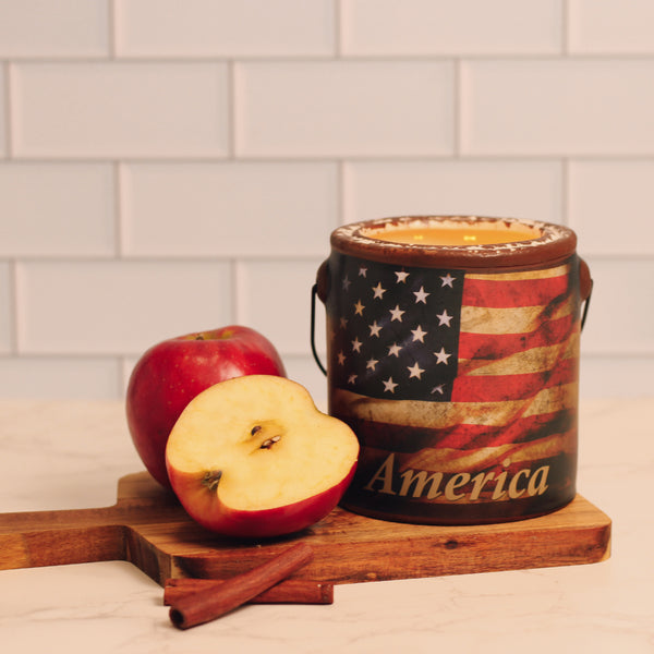 A Cheerful Giver Juicy Apple America - Farm Fresh Candle