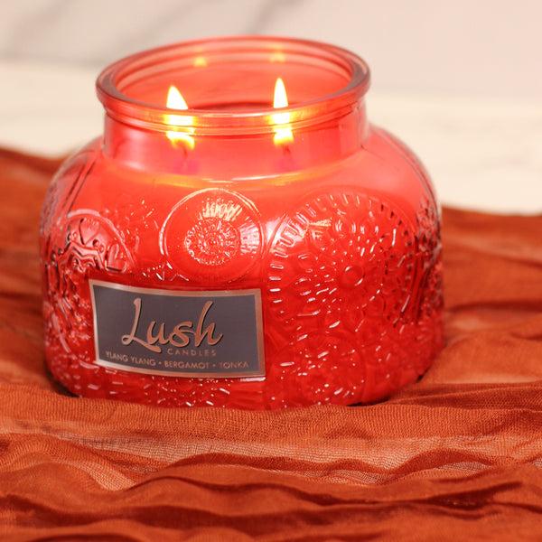 A Cheerful Giver Ylang Ylang Bergamot Tonka - Lush Candle