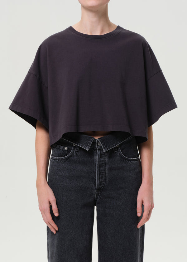 a gold e Arli Oversized Cropped Tee Shade