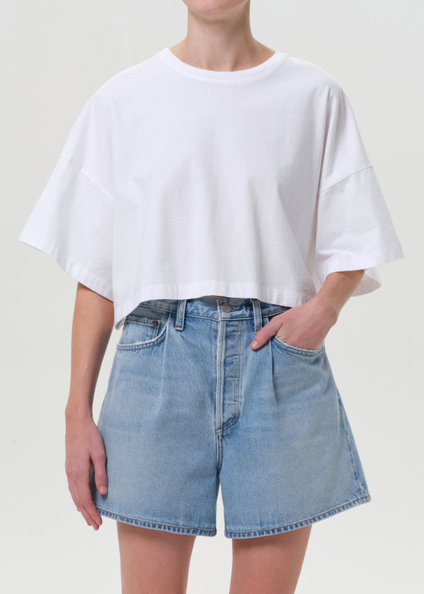 a gold e Arli Oversized Cropped Tee White