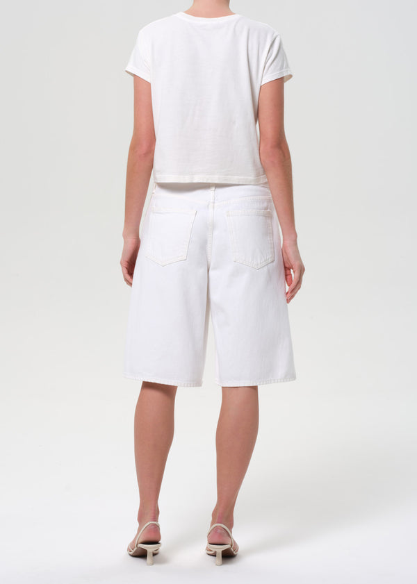 A Gold E Baggy V-Short Milkshake