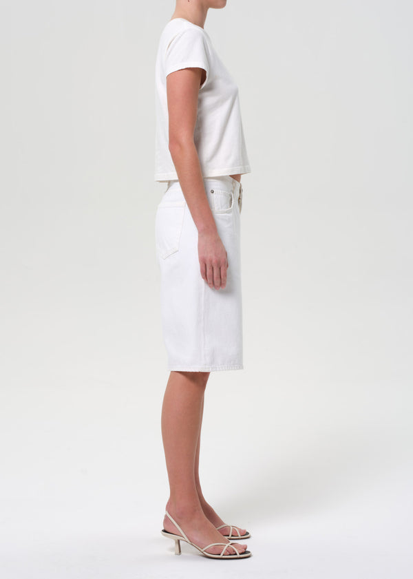 A Gold E Baggy V-Short Milkshake