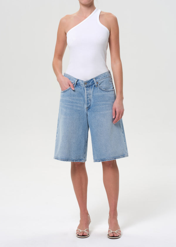 a gold e Baggy V-Short Prevail