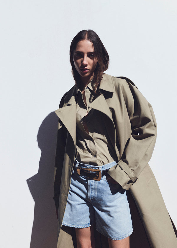 A Gold E Dame Short Coax