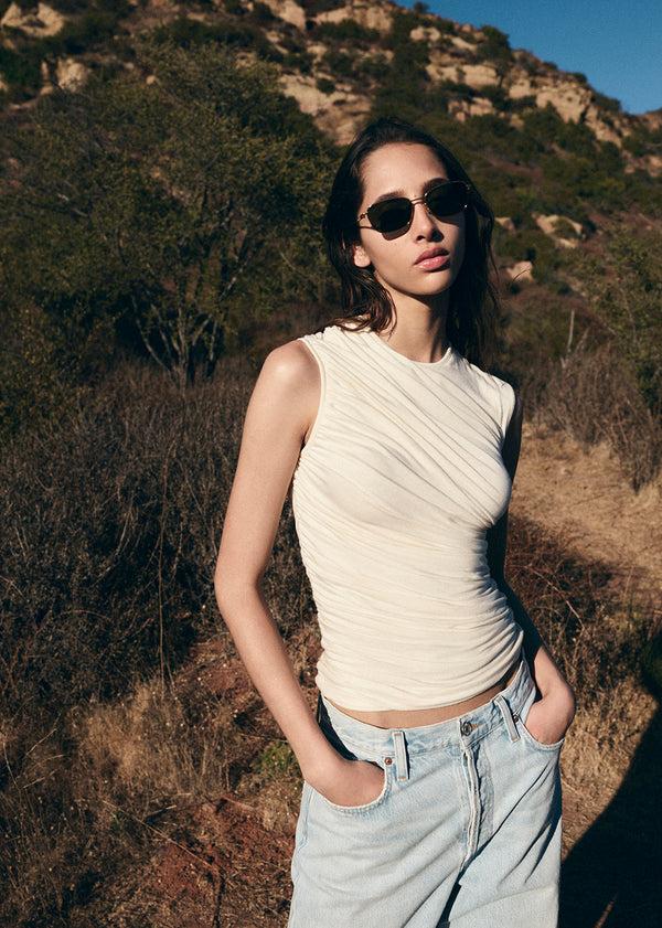 A Gold E Ester Tank Oat Milk