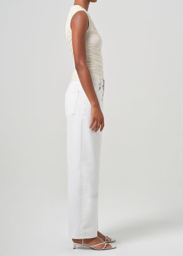 A Gold E Henson Jean Milkshake