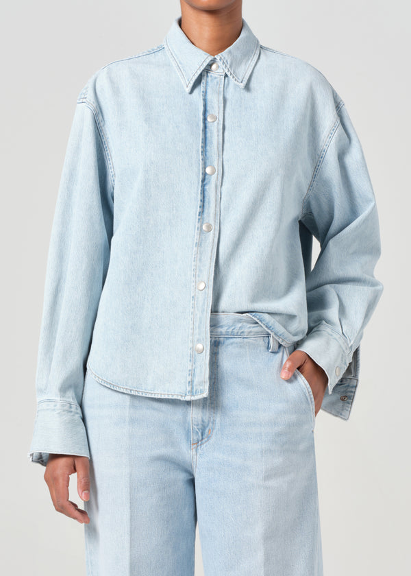 a gold e Laurel Shirt Cluster