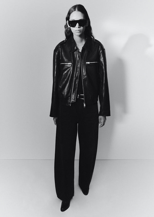 A Gold E Low Curve Jean Black Tar