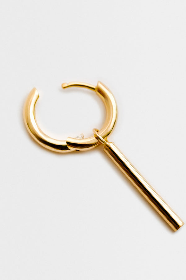 a kind of guise AKOG LINE EARRING