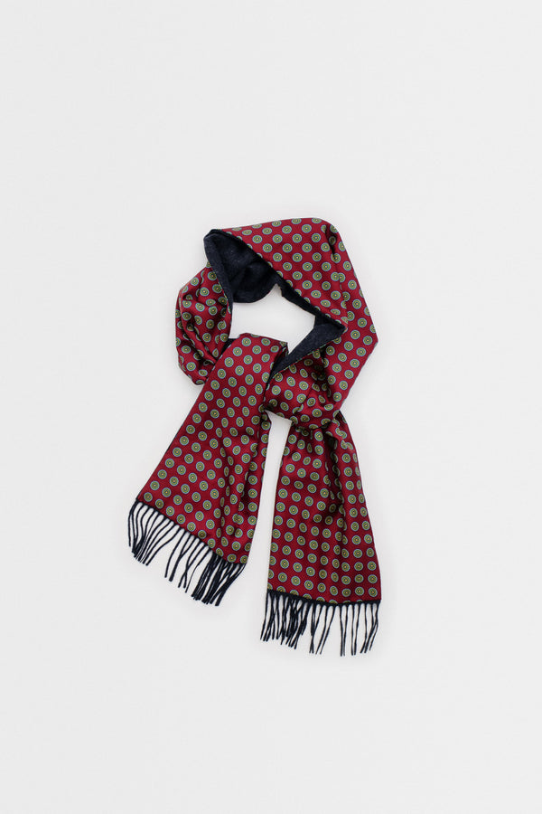 a kind of guise DAAVUU SCARF