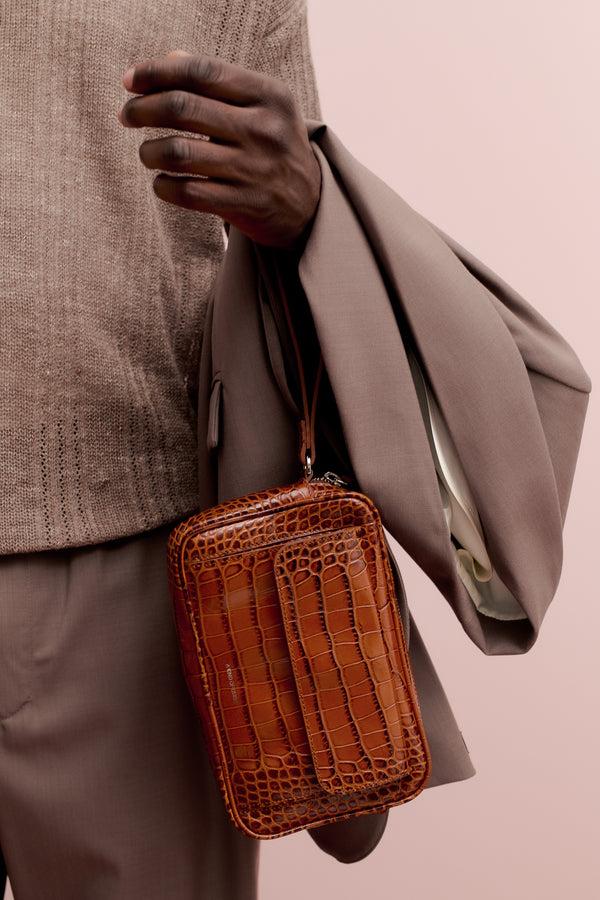 a kind of guise LEATHER POUCH