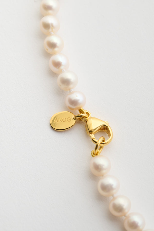 a kind of guise PEARL NECKLACE