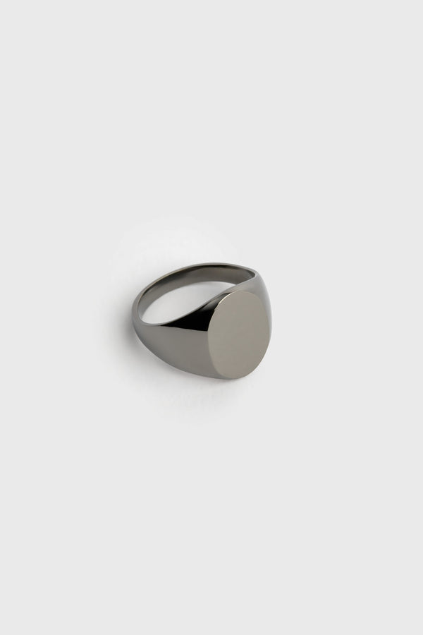 A Kind Of Guise SIGNET RING BLACK