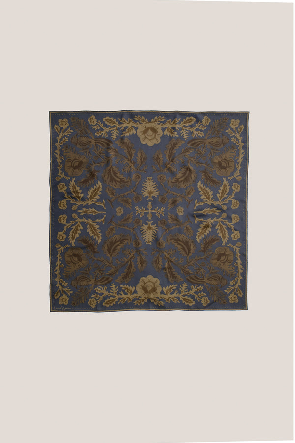 a kind of guise SULIL SILK SCARF