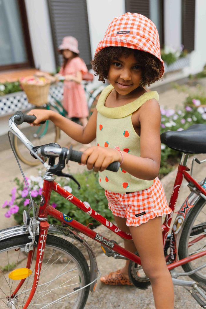 A Monday In Copenhagen Daisy Top Strawberry Artwork