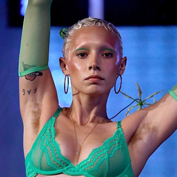 A Morir Medi Crystal Hoop - Yellow Gold