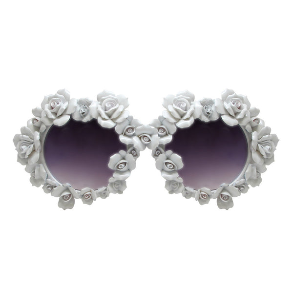 a morir Naomi (Multiple Colors) White