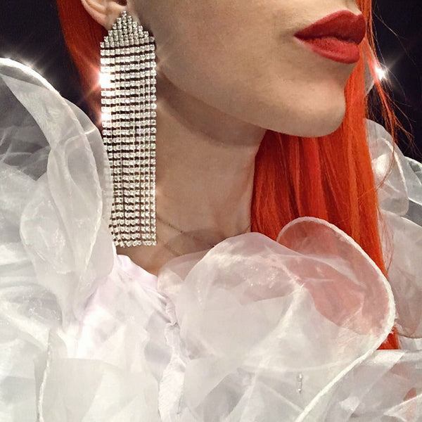 A Morir Waterfall Crystal Chain Earrings Piercing Post