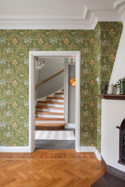 A Street Prints Iris Green Wild Gardens Wallpaper