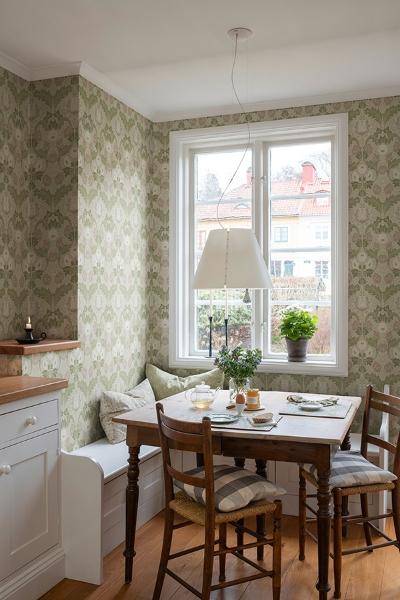 A Street Prints Myrtle Mauve Floral Ogee Wallpaper