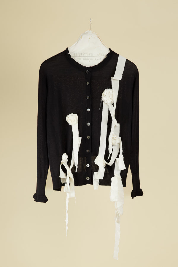 a tentative atelier Bennie L. Cardigan