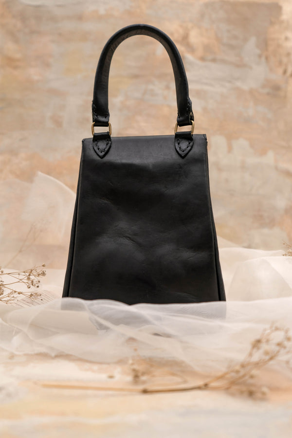 A Tentative Atelier Evonne Bag