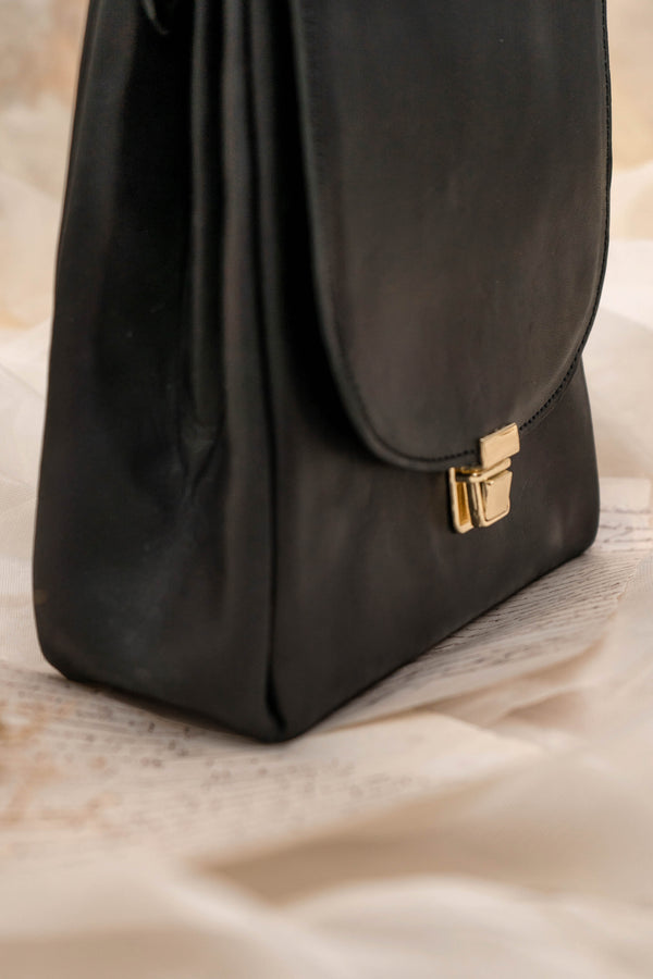 A Tentative Atelier Evonne Bag