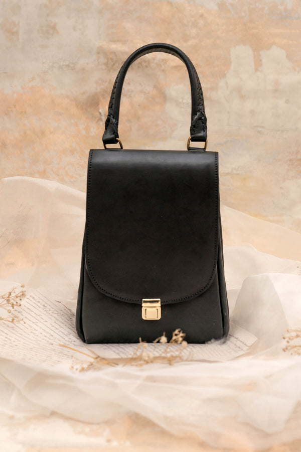 a tentative atelier Evonne Bag