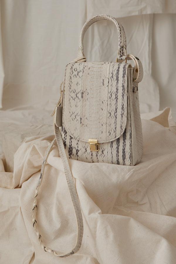 A Tentative Atelier Evonne Bag