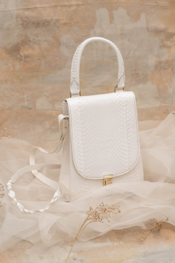 A Tentative Atelier Evonne Bag