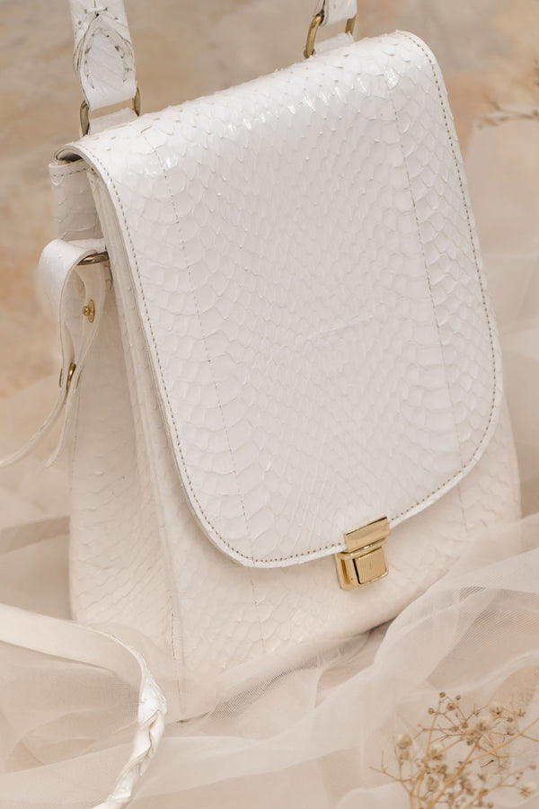 A Tentative Atelier Evonne Bag