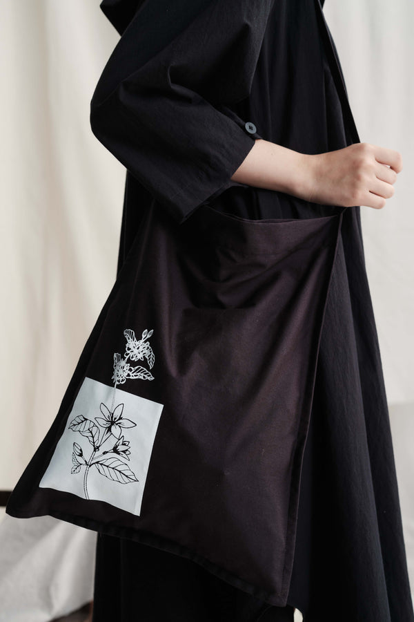 a tentative atelier Floral Print Tote Bag