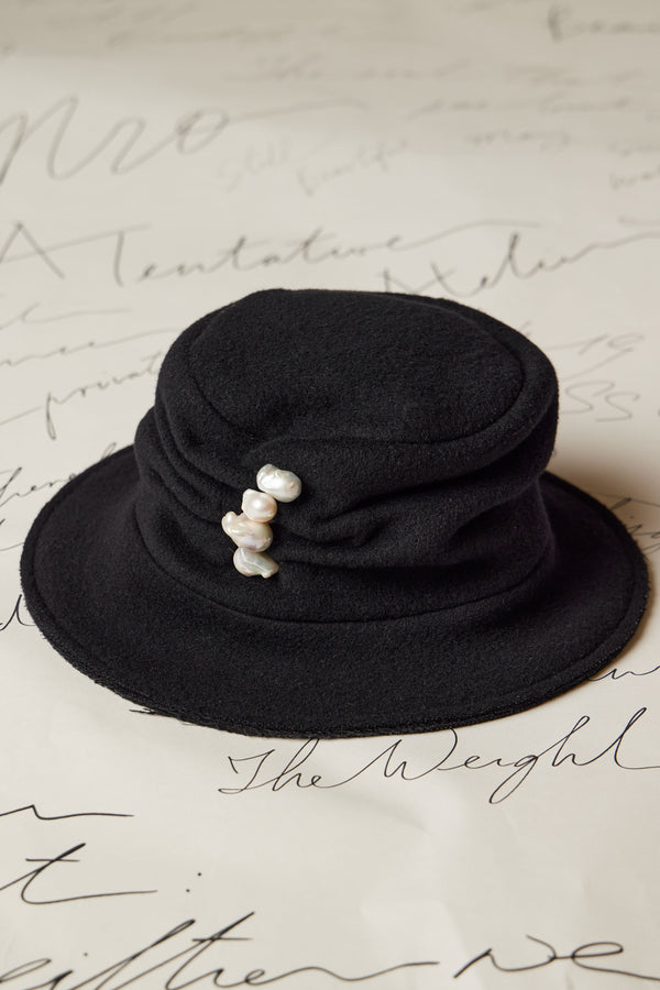 a tentative atelier Harmaja Hat